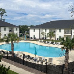 pool at verandas apartments in Thomasville, GA