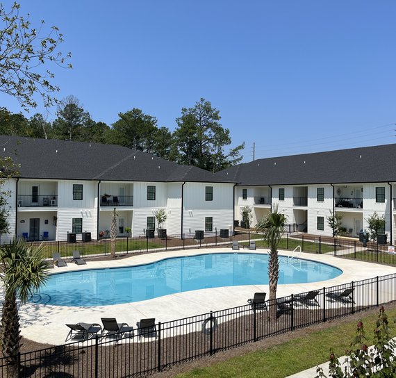 waters-at-longcreek-columbia-sc-building-pool